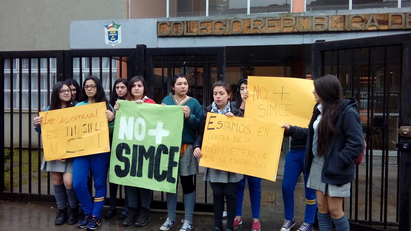 Conflictos por Simce en Liceo Brasil