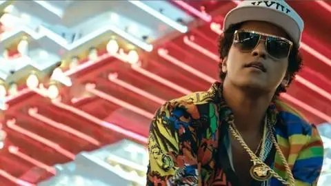 Bruno Mars presentó nuevo video clip