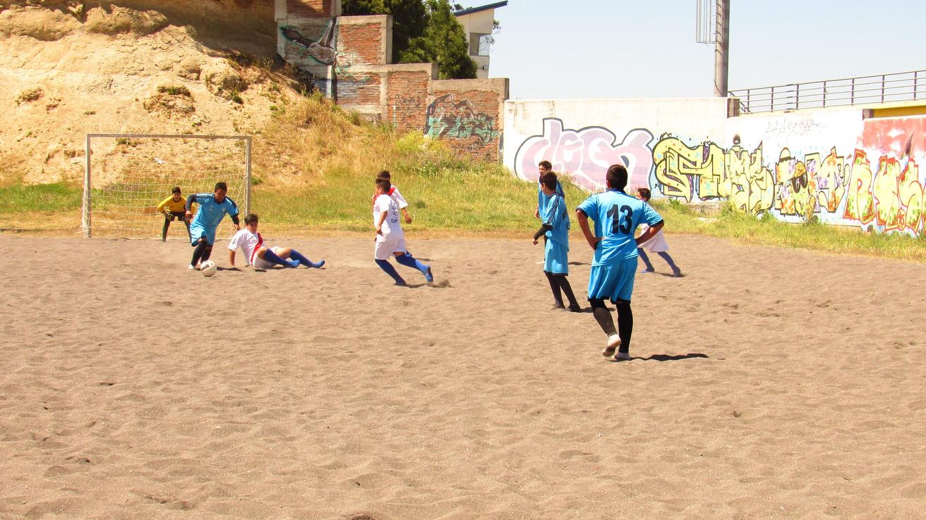 Donde nacen los futuros cracks: Invierten 200 millones en multicanchas de barrio de San Pedro de la Paz