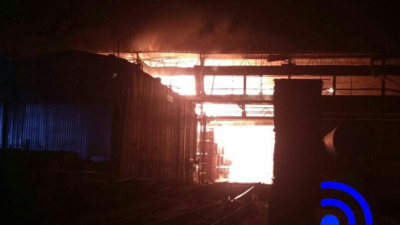Tremendo incendio afecta al Parque Industrial de Coronel