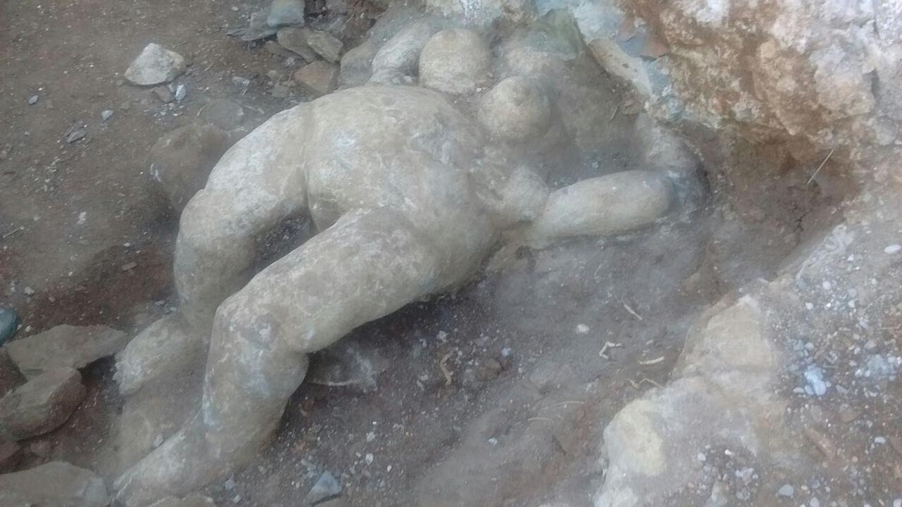 Escultura causa asombro en Tomé