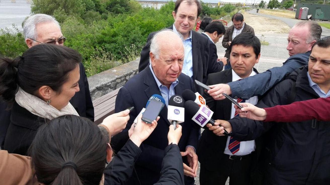 Ricardo Lagos: “Construiré muro entre dinero y política”