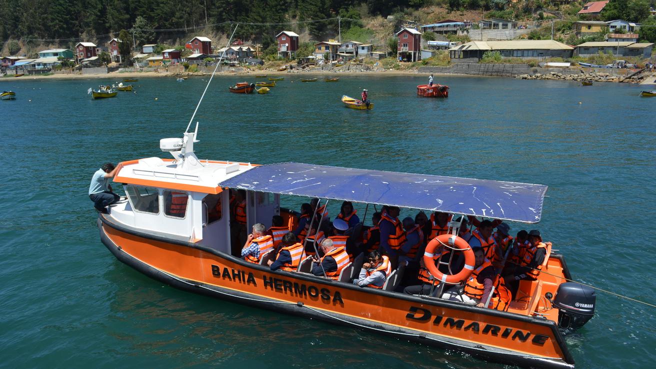 Primer bote de turismo en Coliumo