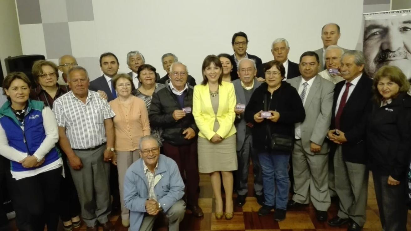 Conozca los lugares de entrega del Pase Adulto Mayor para obtener tarifa rebajada en la locomoción colectiva