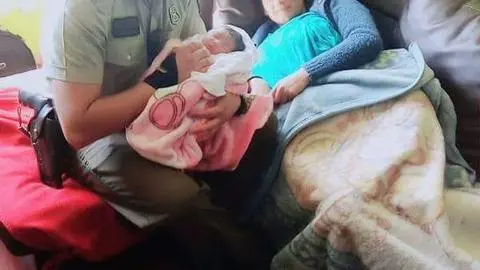 Mujer dio a luz en su casa porque la ambulancia no llegó