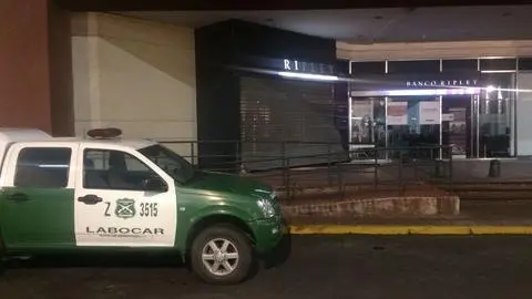 Millonario robo afectó esta madrugada a Mall Plaza El Trébol