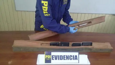 INTENTÓ INGRESAR DROGA Y CELULAR A LA CÁRCEL EN TROZO DE MADERA