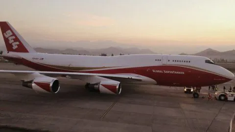 Hoy llegaría el SuperTanker a combatir los incendios en Concepción