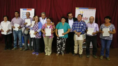 Comienza entrega de financiamiento compensatorio a familias campesinas de Florida, Portezuelo y Quirihue, tras los incendios forestales