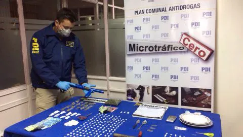 PDI CORONEL DETUVO A CUATRO SUJETOS POR TRÁFICO DE DROGAS EN PEQUEÑAS CANTIDADES