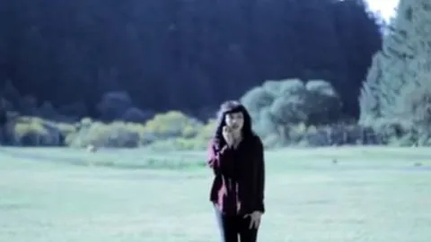 Mon Laferte sorprende cantando tu falta de querer a capela