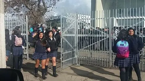 Estudiante fue apuñalado frente a liceo en Talcahuano