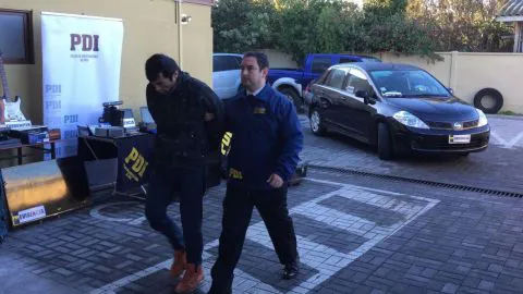 Fue detenido un hombre que golpeó a dos mujeres para robar en su negocio