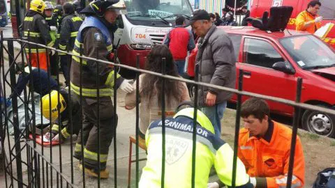 18 personas resultaron lesionadas tras choque entre dos buses en Penco