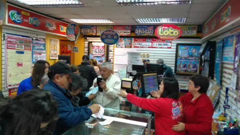 Kino alcanza pozo histórico: repartirá $6.500 millones este domingo