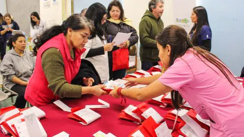 Municipio seguirá entregando lentes ópticos gratuitos a vecinos de San Pedro de la Paz