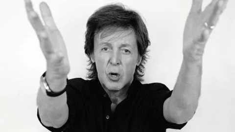 Ex Beatle presentó su personaje de Piratas del Caribe 5