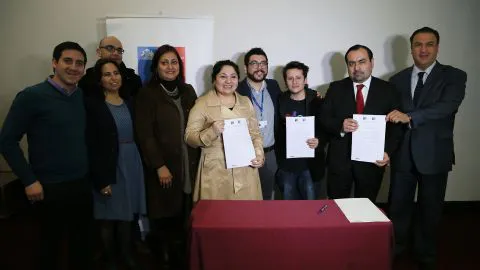 Firman protocolo pionero a nivel nacional para atención de personas trans en servicios públicos