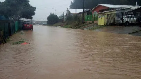 Municipio de Curanilahue inició trabajos para ayudar a los damnificados del sistema frontal
