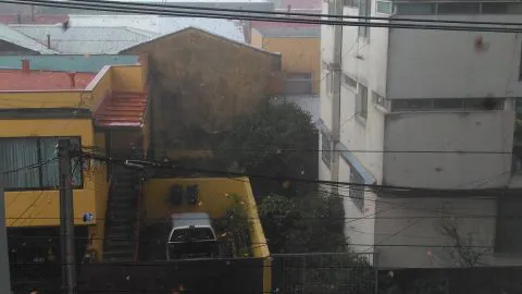 Inusual ráfaga de viento se registró en pleno centro de Concepción