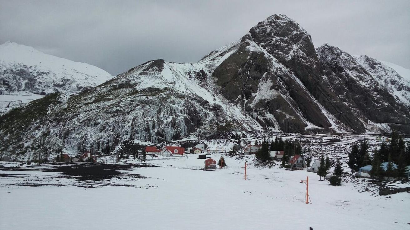 Dan a conocer horarios y tarifas del Parque Nacional Laguna del Laja