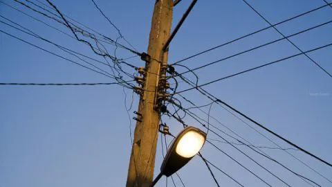 Vecinos de Florida exigen mejoras en el suministro eléctrico