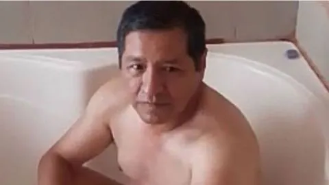 Su jefe le pedía sexo a cambio de mantener su trabajo, ella se vengó