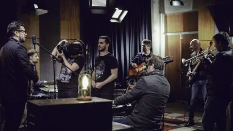Julius Popper estrenó video clip de Johnny 100 Pesos, Capítulo Dos
