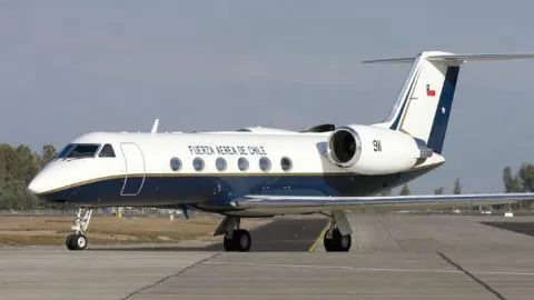 Avión de la Presidenta Michelle Bachelet sufre desperfecto mecánico