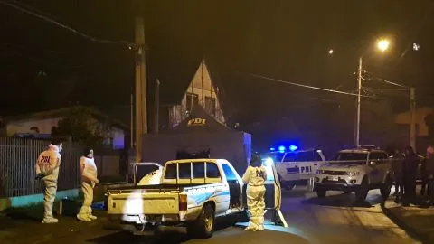 Hombre es encontrado muerto al interior de una camioneta en Concepción