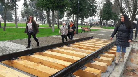 La nueva cara que tiene la renovada plaza de armas de Monte Águila