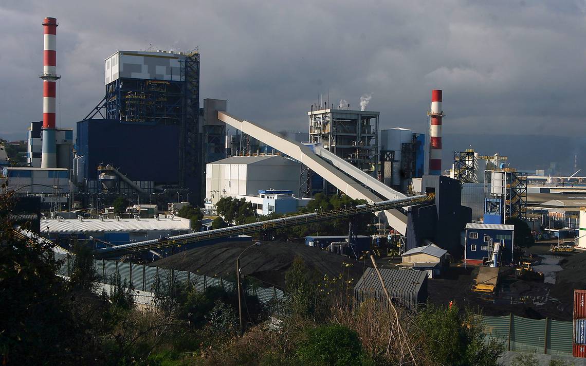 “Celebramos cierre de centrales a carbón”: las reacciones por eventual cierre de Bocamina I y II