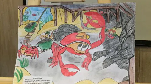 Niña de Tomé se inspiró al dibujar una mascota y ganó concurso de Geoparque Minero