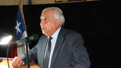 Tribunal ordenó detención del alcalde de Bulnes por no pago de Bono SAE a profesores