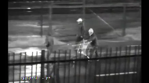 [VIDEO] Sujetos son sorprendidos robando fuera del Mall Mirador Biobío