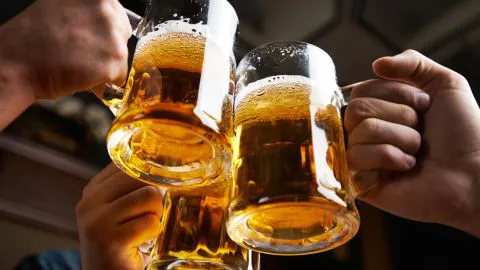 Chilenos eligen la cerveza como su bebida alcohólica favorita