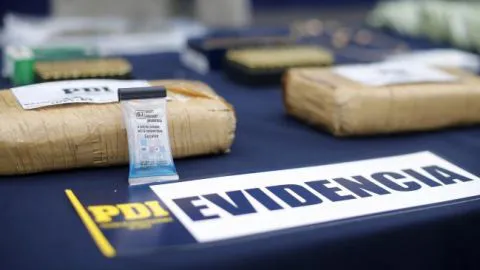 Sujeto fue detenido con casi 900 dosis de droga en Talcahuano