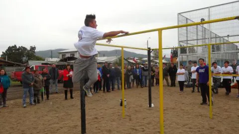 Inauguran novedoso parque de calistenia en Quillón