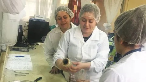 Dueñas de casa de Hualpén fueron capacitadas como manipuladoras de alimentos