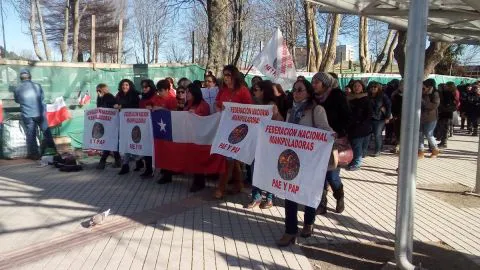 Manipuladoras de alimentos a nivel regional dan ultimátum para iniciar paro total por conflicto en Penco