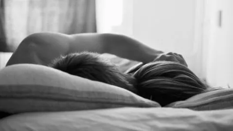 Hombre se hizo pasar por productor porno para tener sexo con mujeres