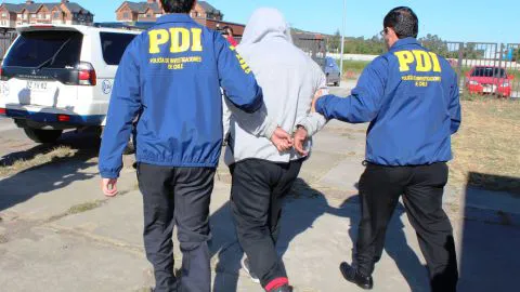 Arrestan a sujeto que ingresó a robar a un supermercado en Cañete