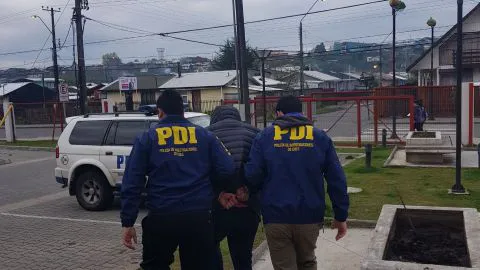 Detienen a menor acusado de matar a mujer penquista que vivía en Chonchi