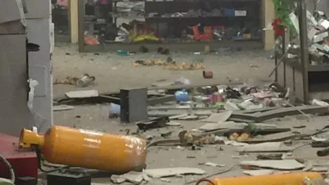 Delincuentes hacen explotar cajeros en Versluys de San Pedro de la Paz