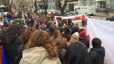 6 mil alumnos seguirán sin clases: profesores de Juan XXIII recibieron respuesta negativa de obispado de Los Ángeles