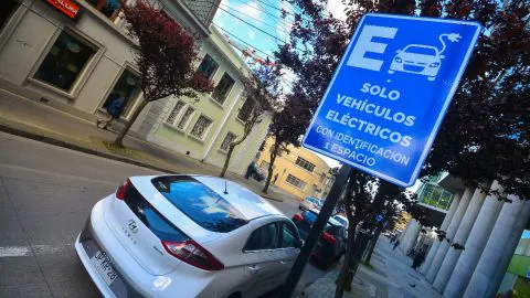 Concepción busca incentivar uso de autos eléctricos
