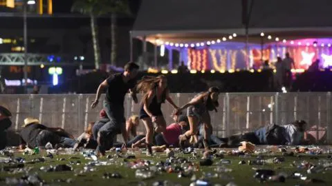 Al menos 58 fallecidos deja el peor tiroteo en la historia de Estados Unidos