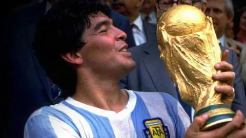 Diego Armando Maradona quiere conocer a su ídolo