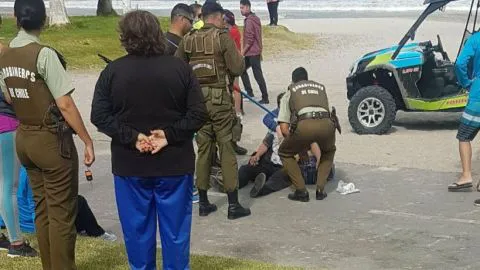 Una jabalina atravesó el pecho de un joven que andaba en bicicleta