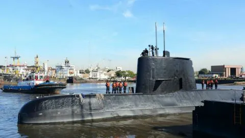 Continúa la desesperada búsqueda de submarino argentino extraviado en medio del Atlántico